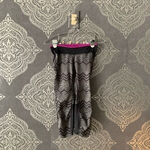 Pearl Izumi running cropped leggings XS